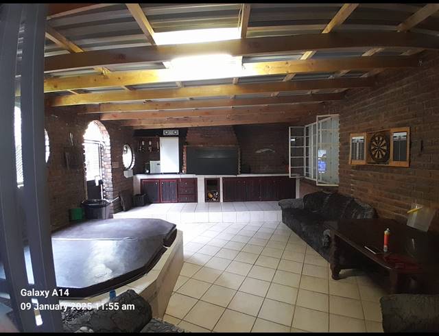 3 BEDROOM FREESTANDING FOR SALE IN CASHAN